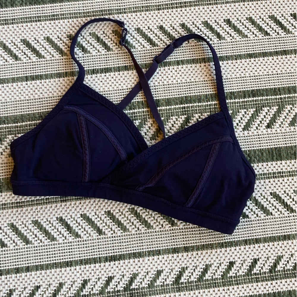 LULULEMON bra. Classic. Navy blue.